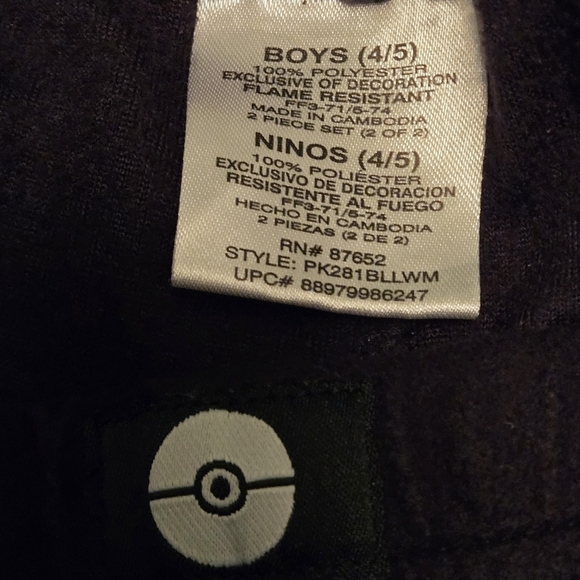 Lot of 3: Pokémon, Oshkosh, and Nike boys size 4-5 - Picture 8 of 14